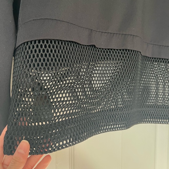 IVY PARK Activewear Sweatshirt - Picture 5 of 6